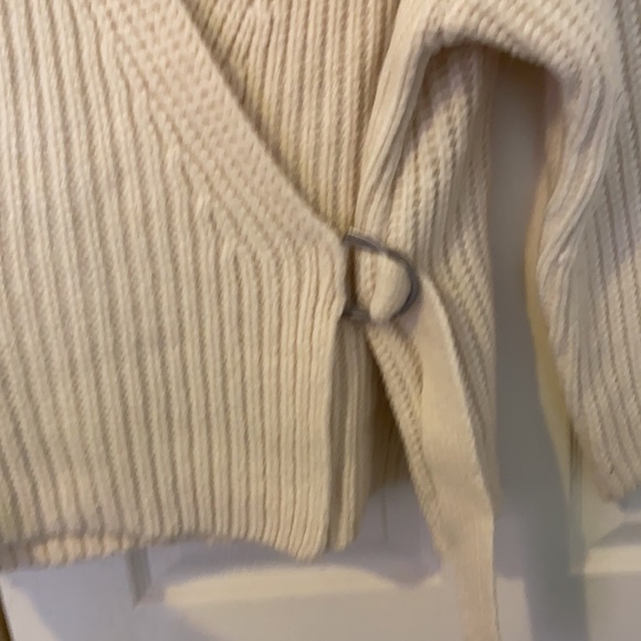 Thick cream wrap knit - Picture 3 of 3